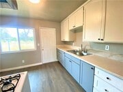 Photo - 880 W C St Townhome