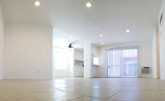 Photo - 8108 Langdon Ave Unit 1