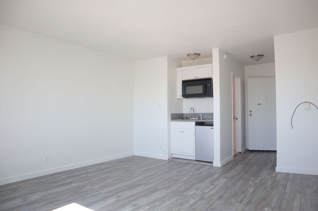 Photo - Bachelor Studio in Heart of Koreatown! Unit 309