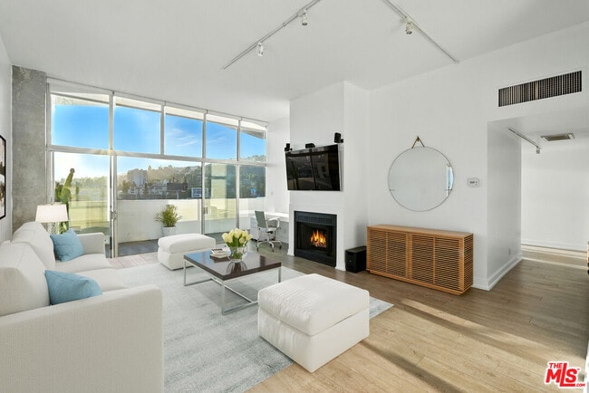 Photo - 1155 N La Cienega Blvd Condo Unit PH5