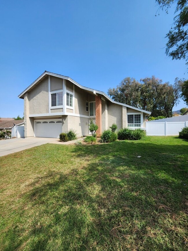 Big backyard with lots of upgrades - Big backyard with lots of upgrades House