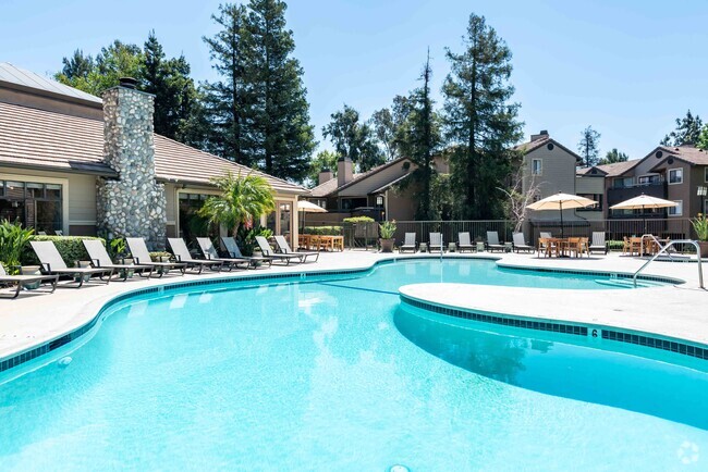 Building Photo - Creekside Alta Loma Rental