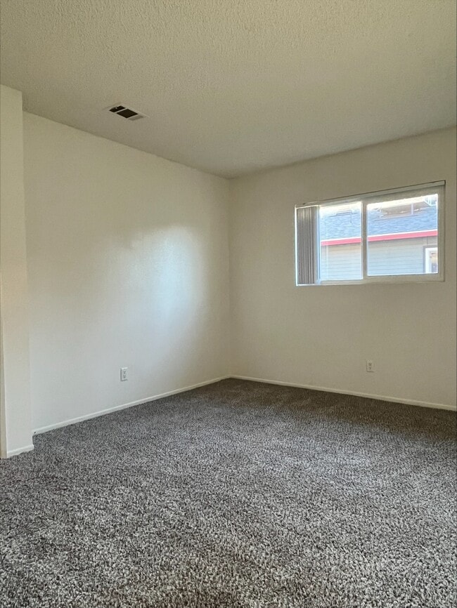 Photo - Kirby Gardens Apartments