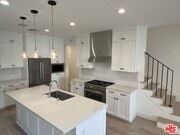 Photo - 1651 S Hayworth Ave