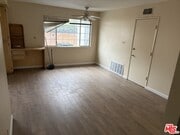 Photo - 20477 Mayall St