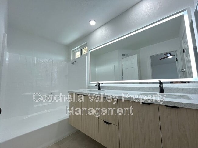 Photo - 47675 Azalea St