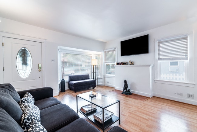 Photo - 8655 Clifton Way