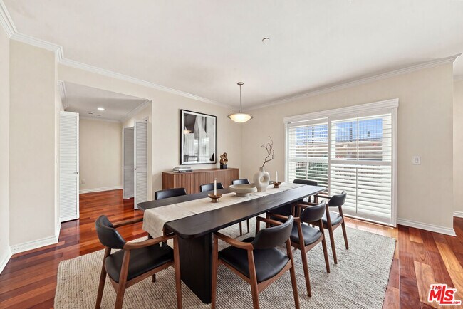 Photo - 956 S Wilton Pl Unit 401