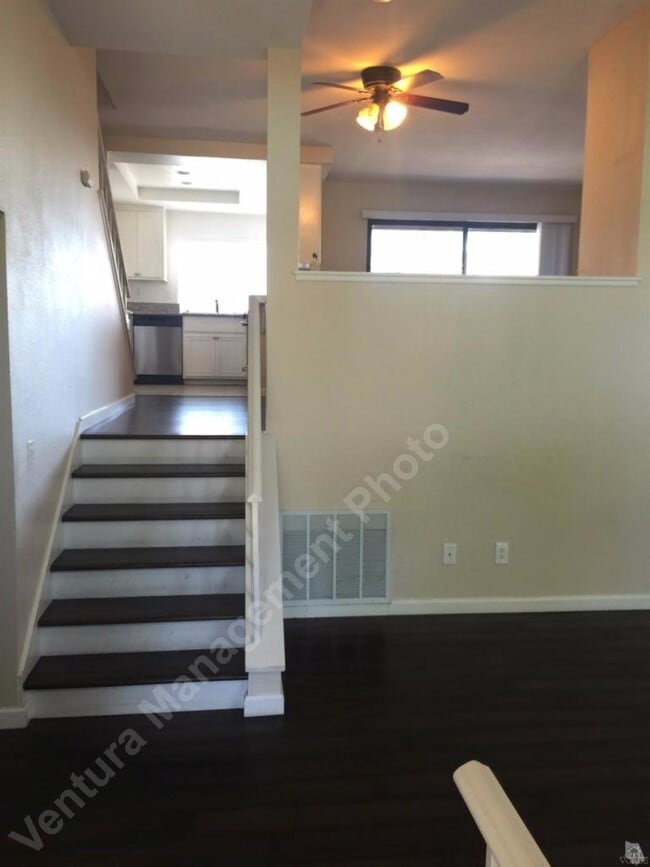Building Photo - 2420 Chandler Ave Unit #4
