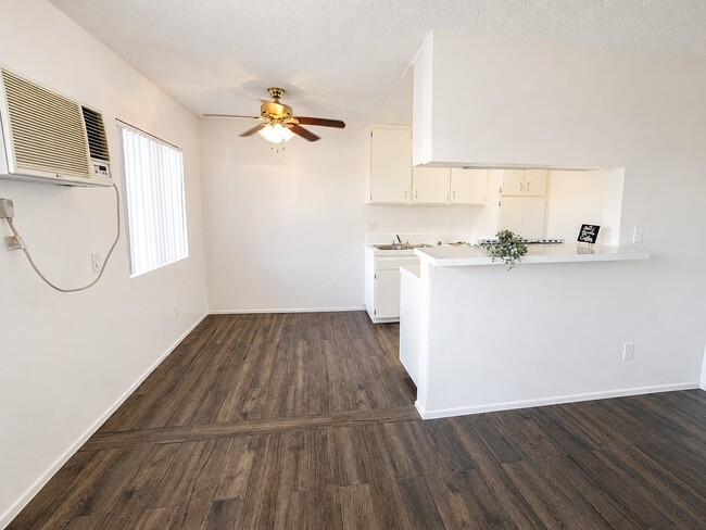 Building Photo - 8135 Langdon Ave