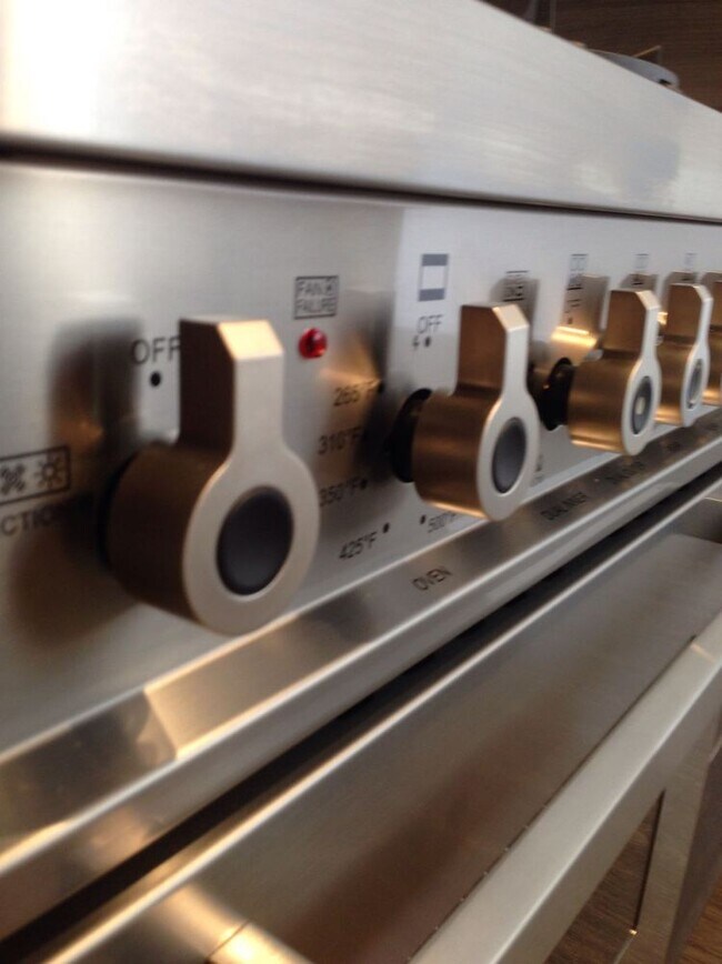 Photo - 1912 Whitley