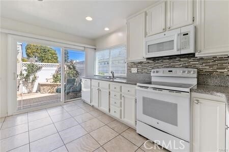 Photo - 1758 Oldwood Ct Townhome