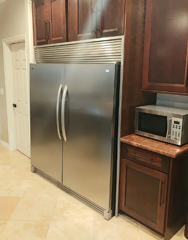 Photo - Large house on Art st!