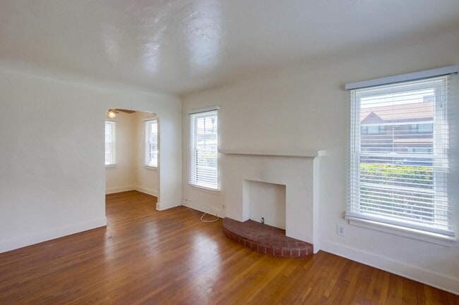 Photo - Spanish Craftsman Garden Apartments Bankers Hill Unit 3523 1/2