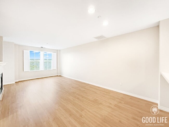 Photo - Beautiful 4B/4BA Home w/ Canyon Views & Gr...