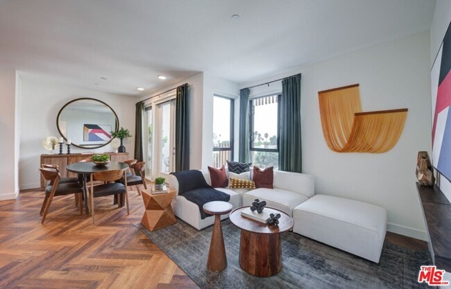 Photo - 1250 N Fairfax Ave Unit 411