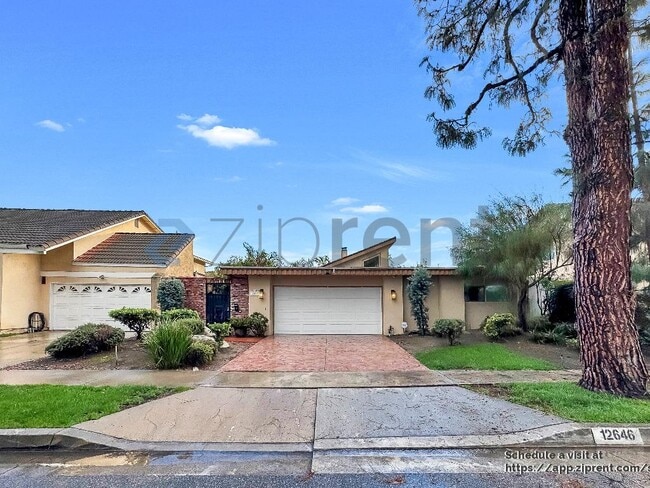 Photo - 12646 Beach St