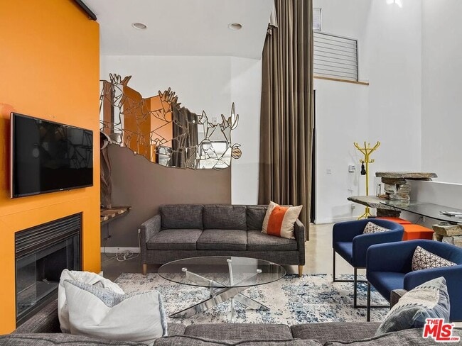 Photo - 815 Hampton Dr Unit 2