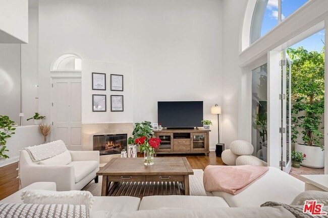 Photo - 718 Lincoln Blvd