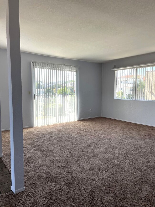 Photo - Open and Spacious 2 Bedroom, 1 Bathroom Apartment in San Pedro Unit 4