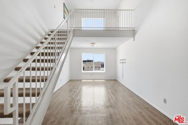 Photo - 3600 Bagley Ave Unit 302