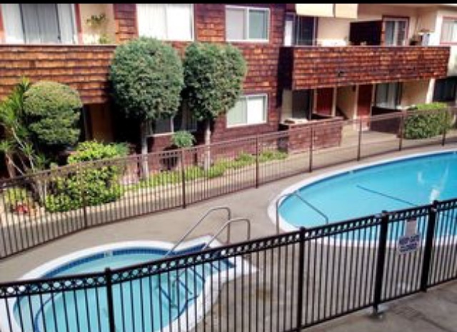 Photo - 5414 Newcastle Ave Condo