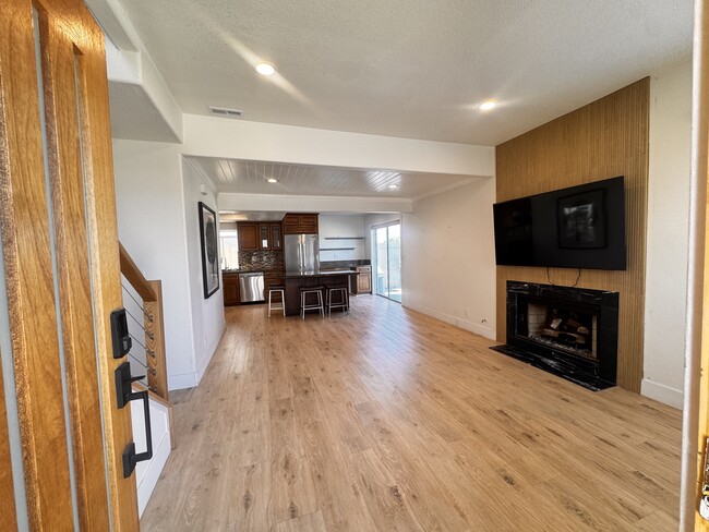 Photo - 379 Monte Vista Ave