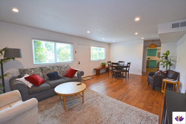 Photo - 10854 Morrison St Unit #1