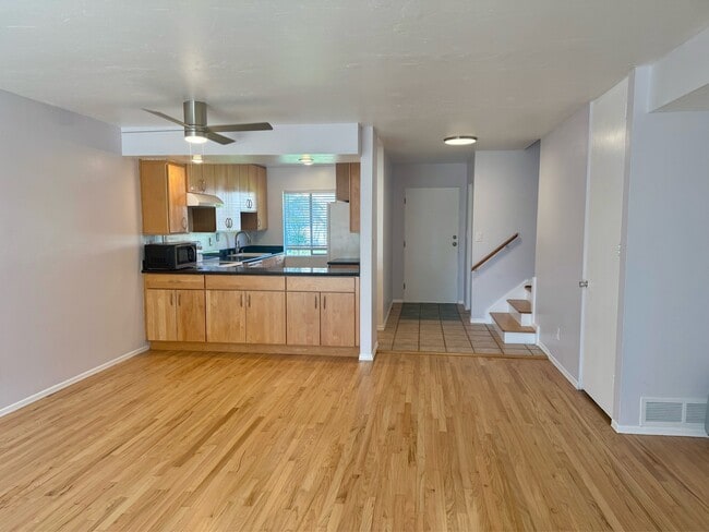 Building Photo - 5730 Ferber St Rental