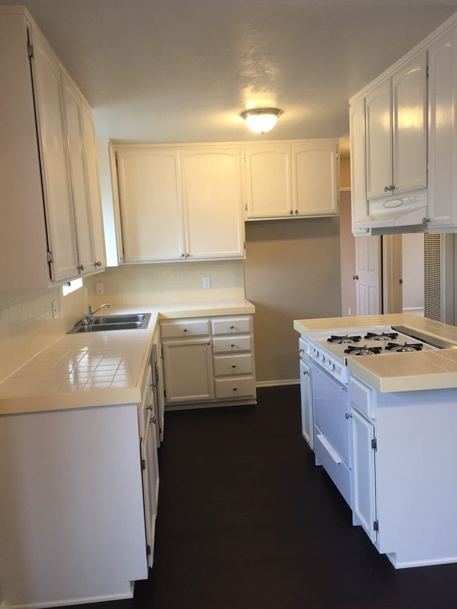 Photo - 4440 154th St Unit 1/4