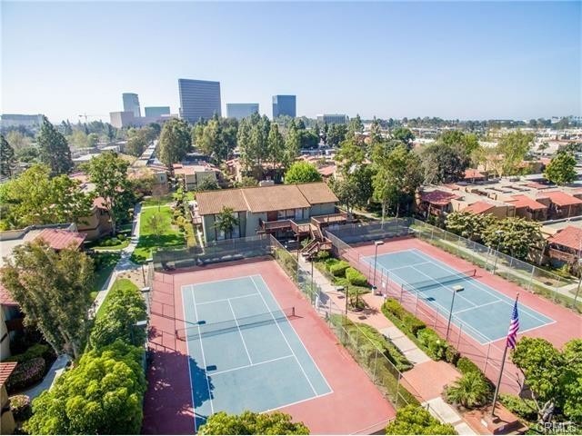 Building Photo - 1000 W MacArthur Blvd Unit 092