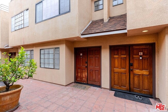 Photo - 5820 Yolanda Ave Unit 5