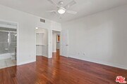 Photo - 107 N Swall Dr