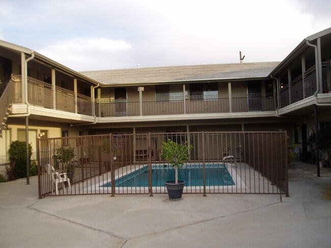 Photo - 2620 Apple Ave Unit #A