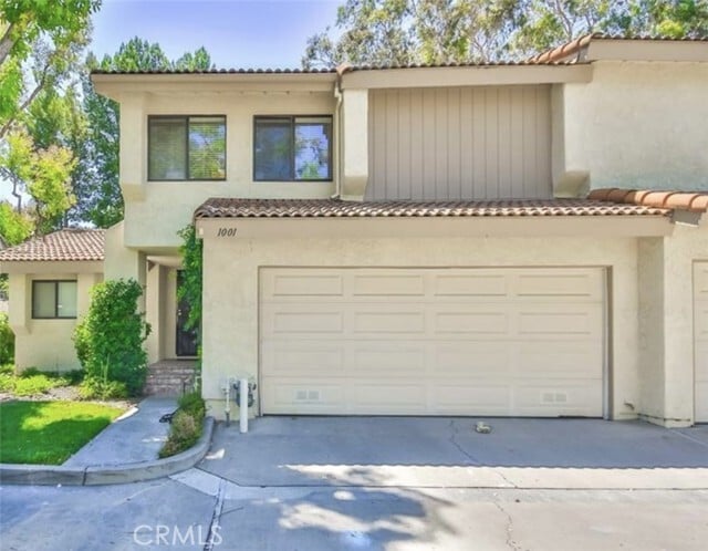 Building Photo - 1001 Creekside Dr