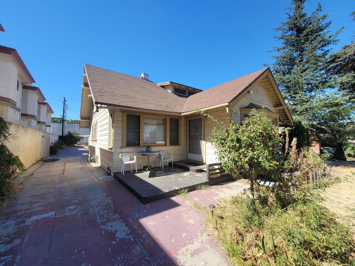 Photo - Charming Glendale Craftsman | 5 Bed, 1.5 B... House