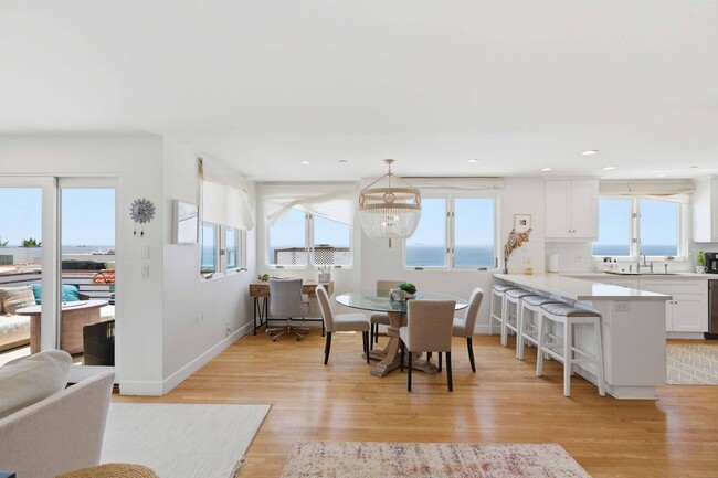 Photo - 225 36th Pl