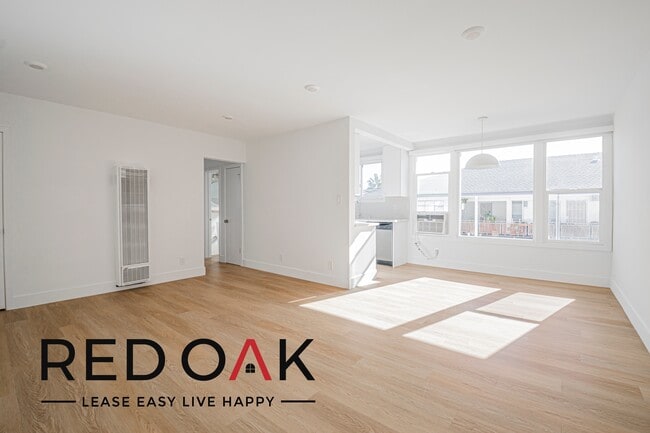 Building Photo - 1000 N Curson Ave Unit 9