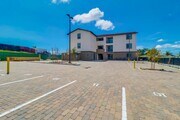 Photo - La Perla Apartments