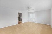 Photo - 2 bedroom 1 Bath House 1 Block From The Be...