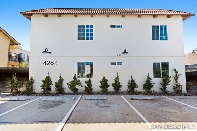 Building Photo - 4264 42nd St Unit 3 Rental