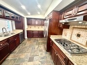 Photo - 4 Bedroom Beautiful Tustin Cul-De-Sac Home