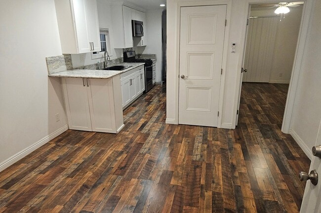 Photo - 211 N Huntington St