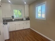 Photo - 14121 Sylvan St Apartment Unit 1/2