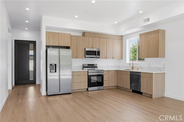 Photo - 10051 Amestoy Ave