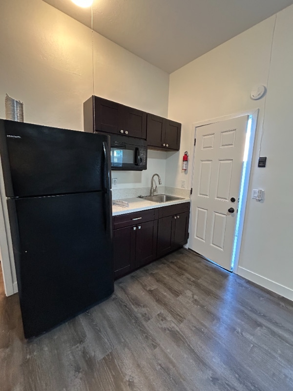 Building Photo - 3467-71 Luna Ave