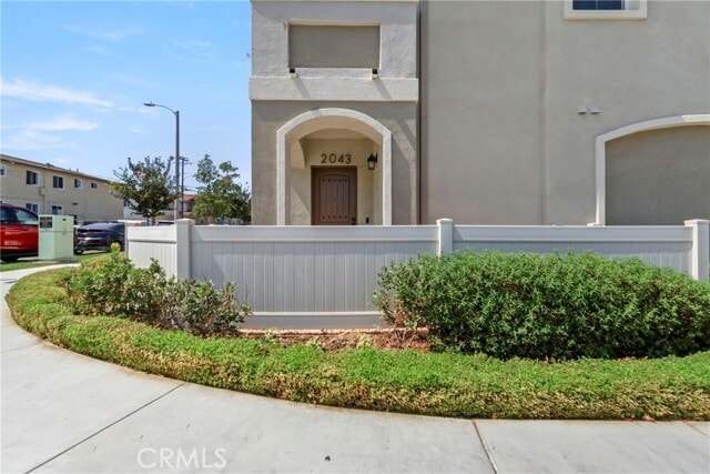Photo - 2043 Lincoln Ave