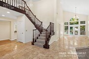 Photo - 22322 Cairnloch St