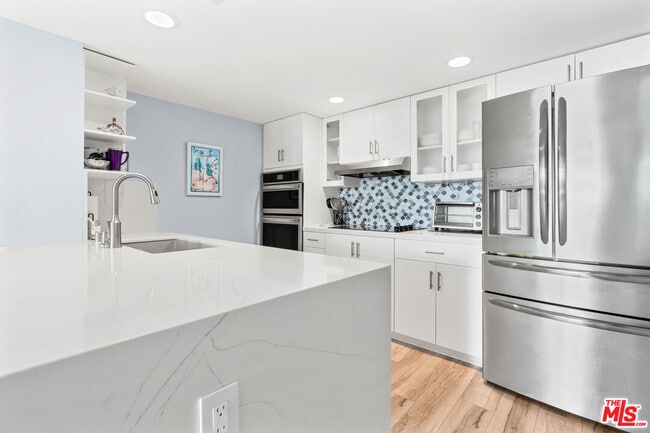 Photo - 13700 Marina Pointe Dr Unit 612