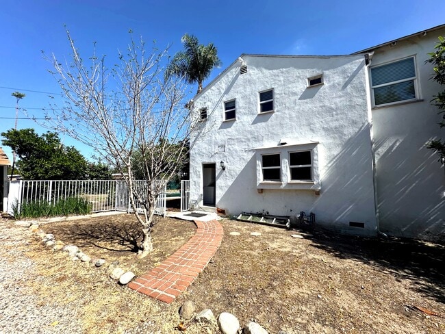 Photo - 10847 Balboa Blvd